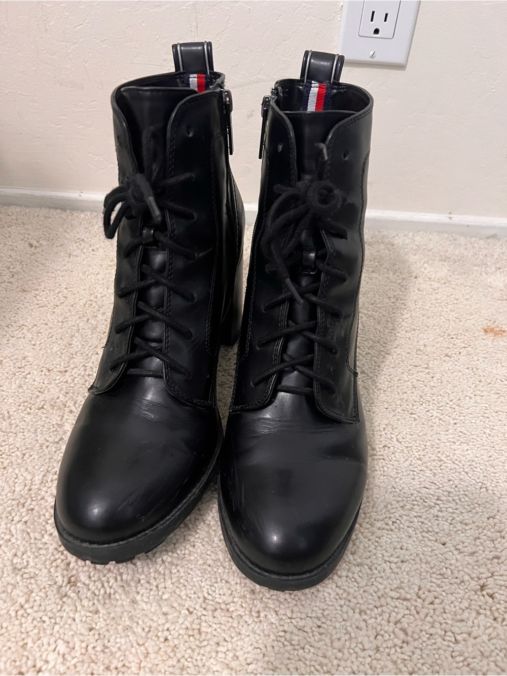 Tommy Hilfiger Black Leather Lace-Up Ankle Boots with Signature Stripe Pull